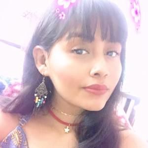 Meet your Posher, Julieta